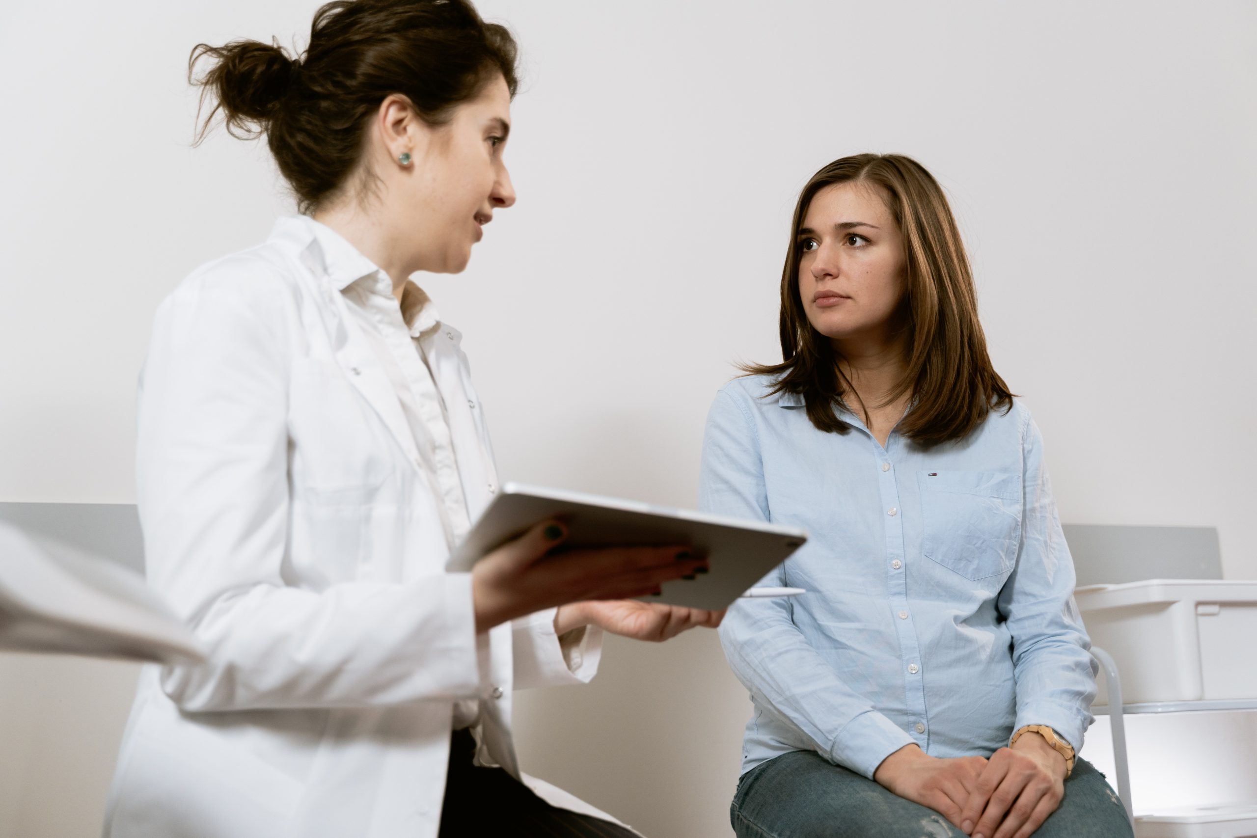 A woman entering dual diagnosis treatment centers in San Diego.